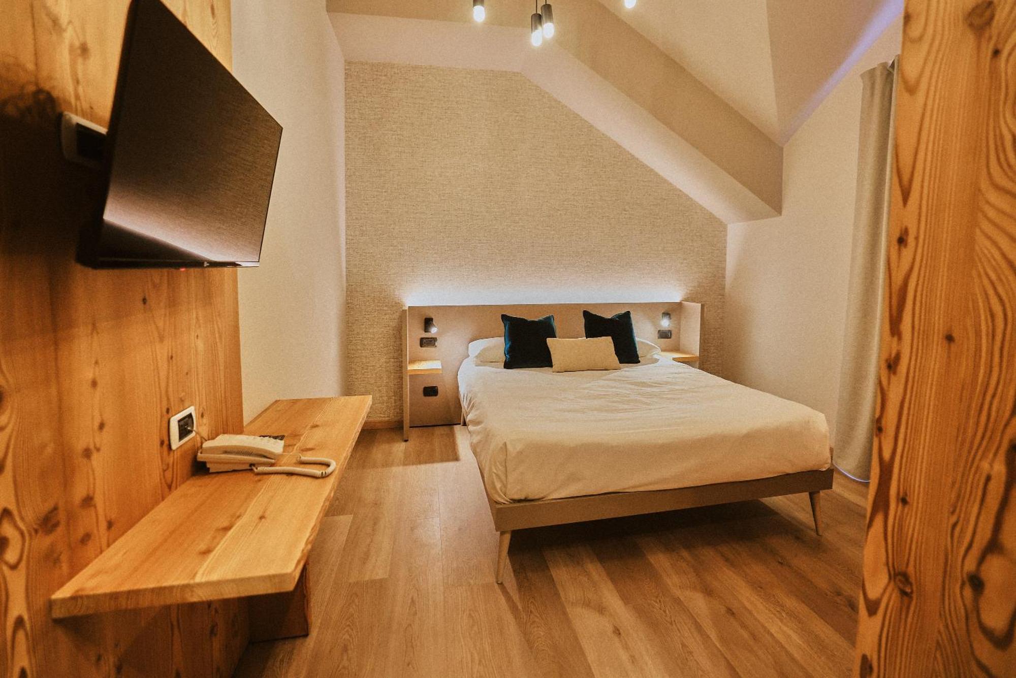 Albergo Meuble Vecchio Scarpone Бачено Екстериор снимка