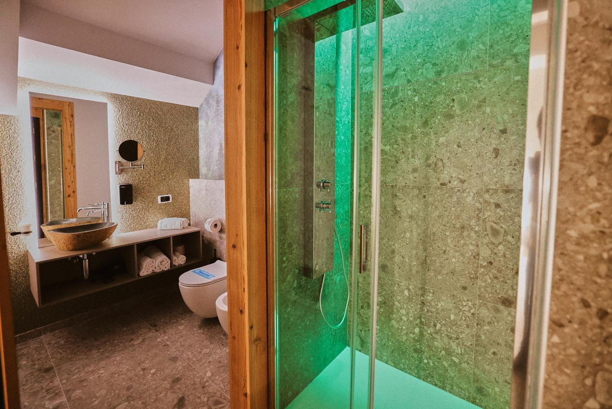 Albergo Meuble Vecchio Scarpone Бачено Екстериор снимка