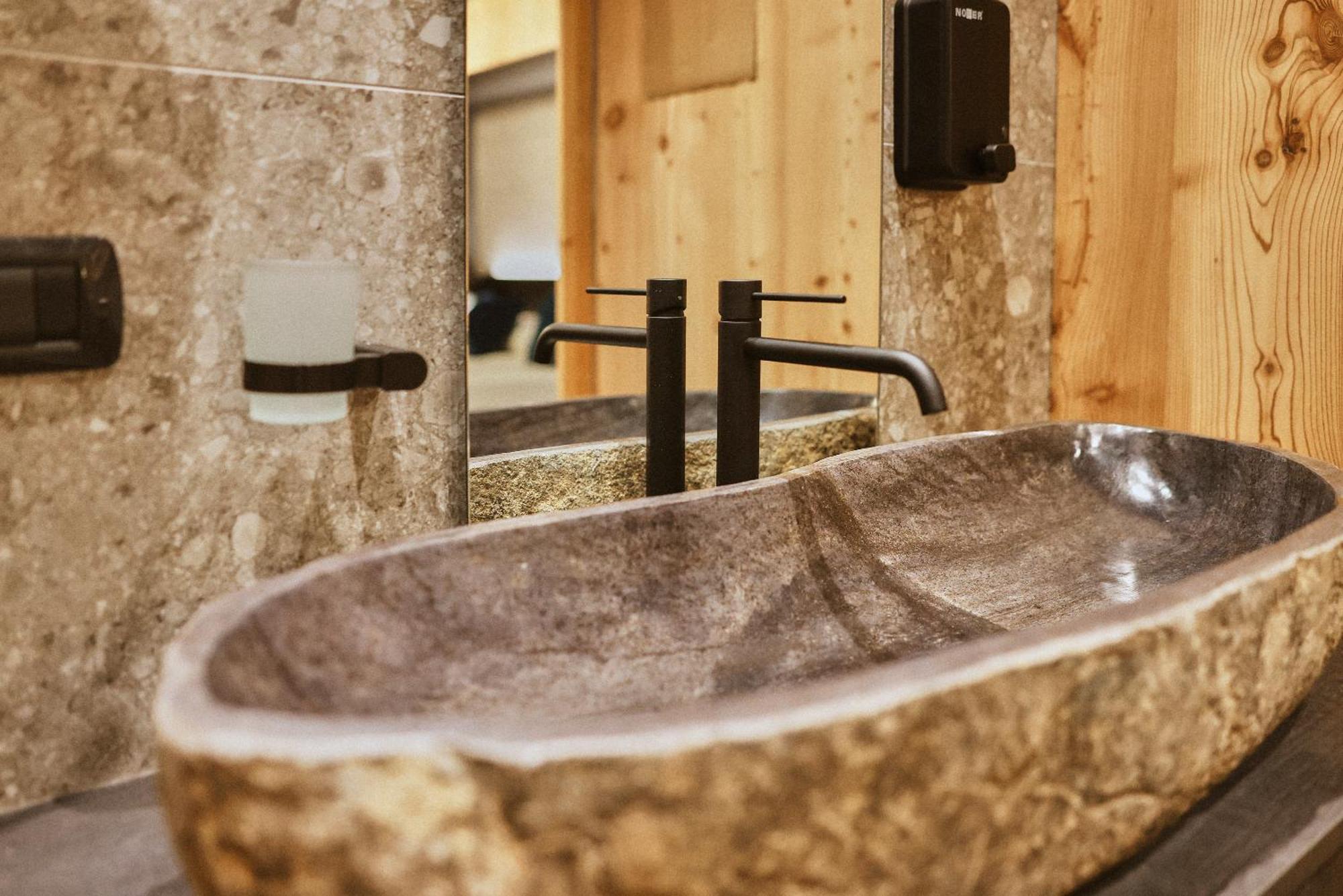 Albergo Meuble Vecchio Scarpone Бачено Екстериор снимка