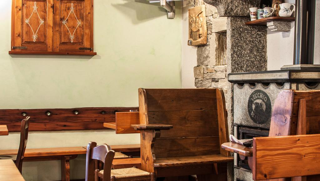 Albergo Meuble Vecchio Scarpone Бачено Екстериор снимка