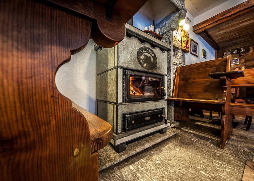 Albergo Meuble Vecchio Scarpone Бачено Екстериор снимка