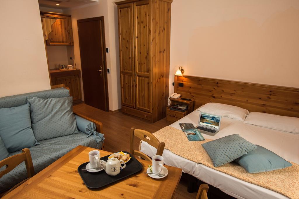 Albergo Meuble Vecchio Scarpone Бачено Стая снимка