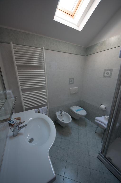 Albergo Meuble Vecchio Scarpone Бачено Стая снимка